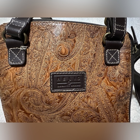 Relic Quality Brand by Fossil tooled faux leather cross body purse vegan - Picture 16 of 16